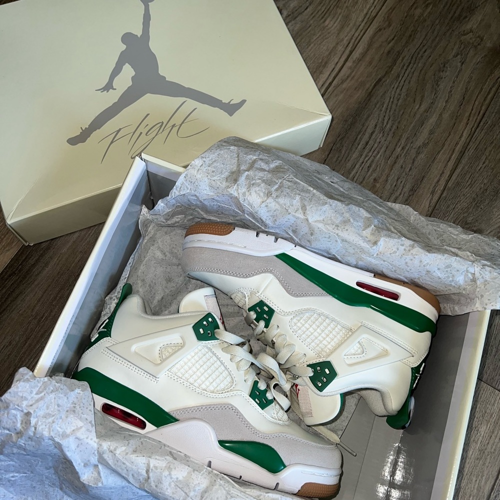 Jordan 4